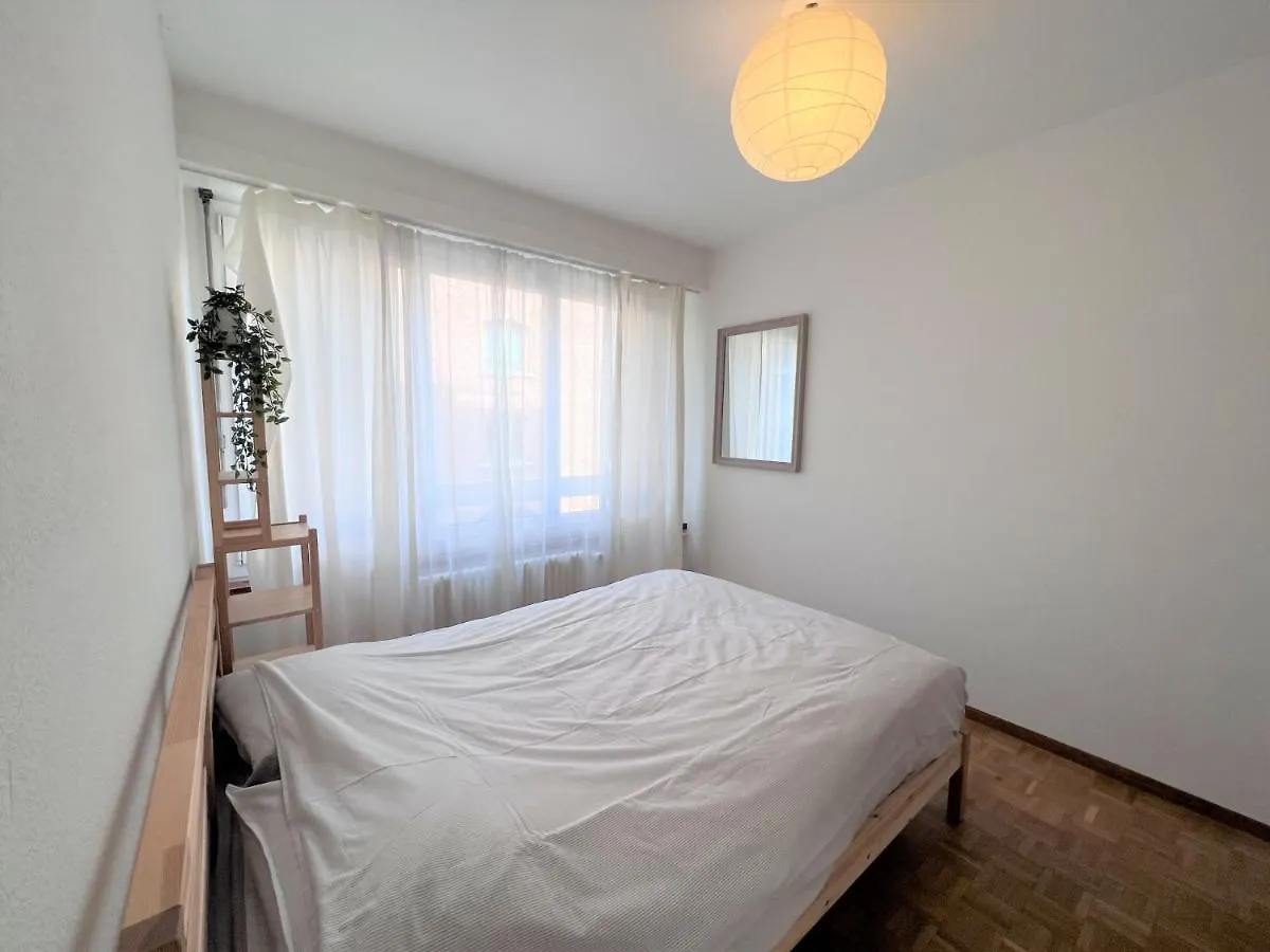 Апартаменты Appartement Spacieux Et Lumineux Aux Eaux-Vives Женева Швейцария