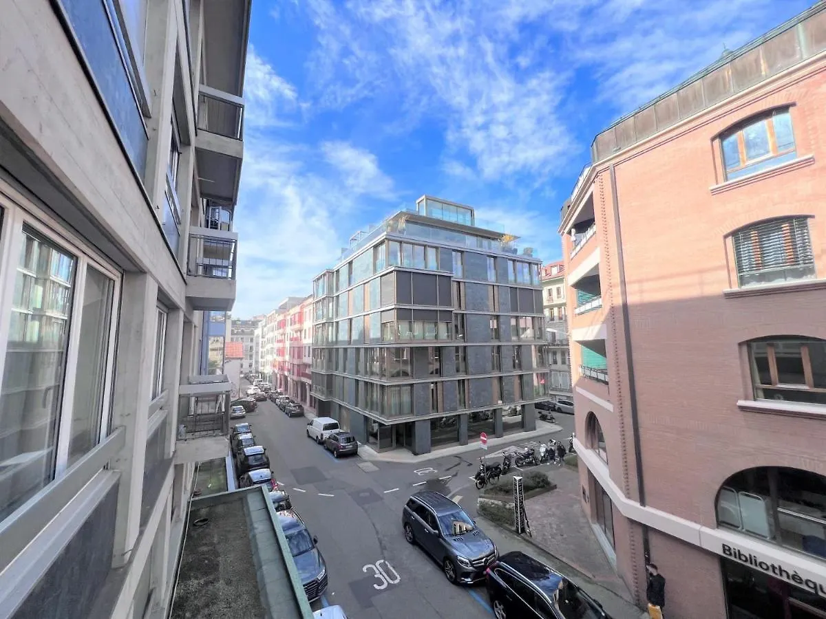 Appartement Spacieux Et Lumineux Aux Eaux-Vives Женева Швейцария