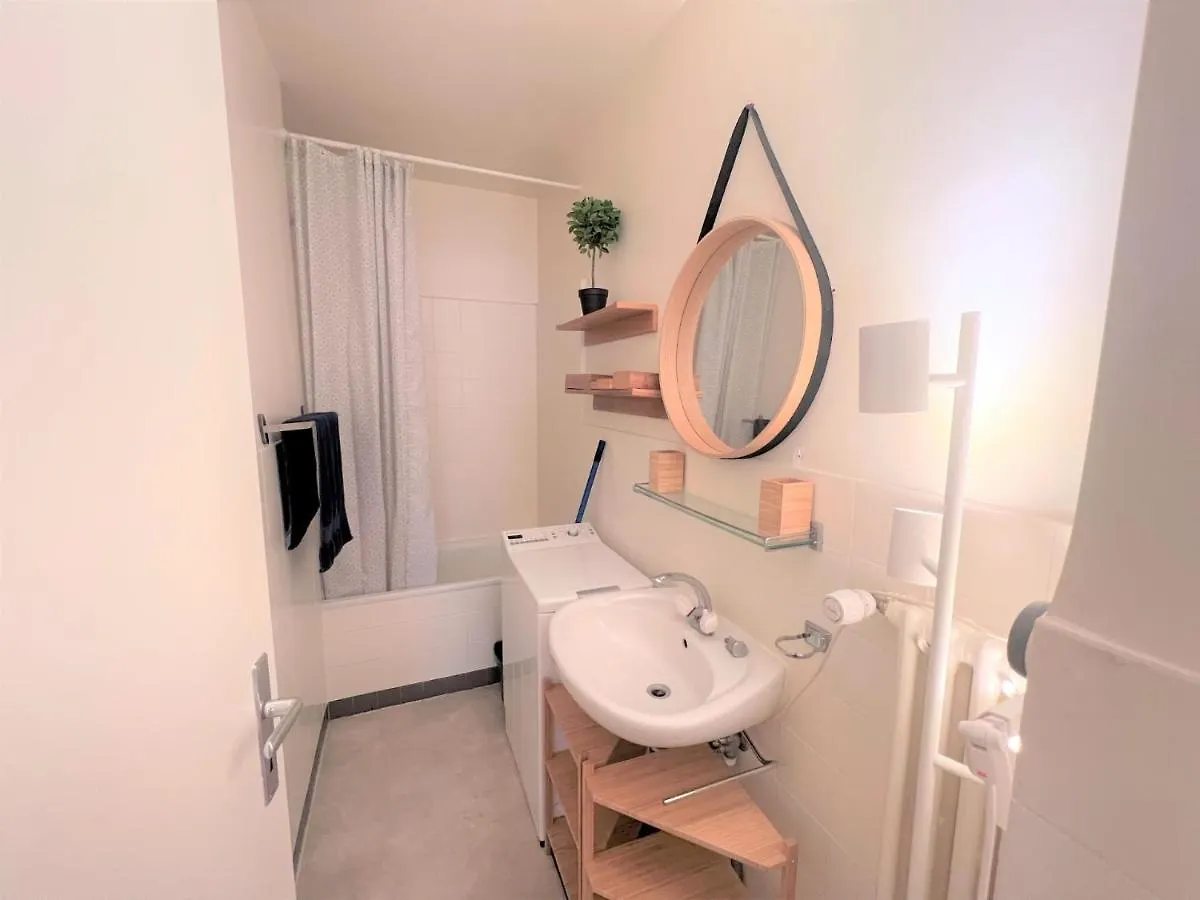 Appartement Spacieux Et Lumineux Aux Eaux-Vives Γενεύη 0*,  Ελβετία